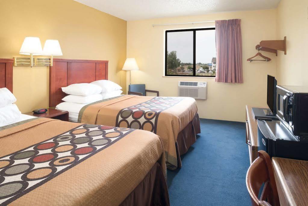 Super 8 By Wyndham Nampa Hotell Eksteriør bilde